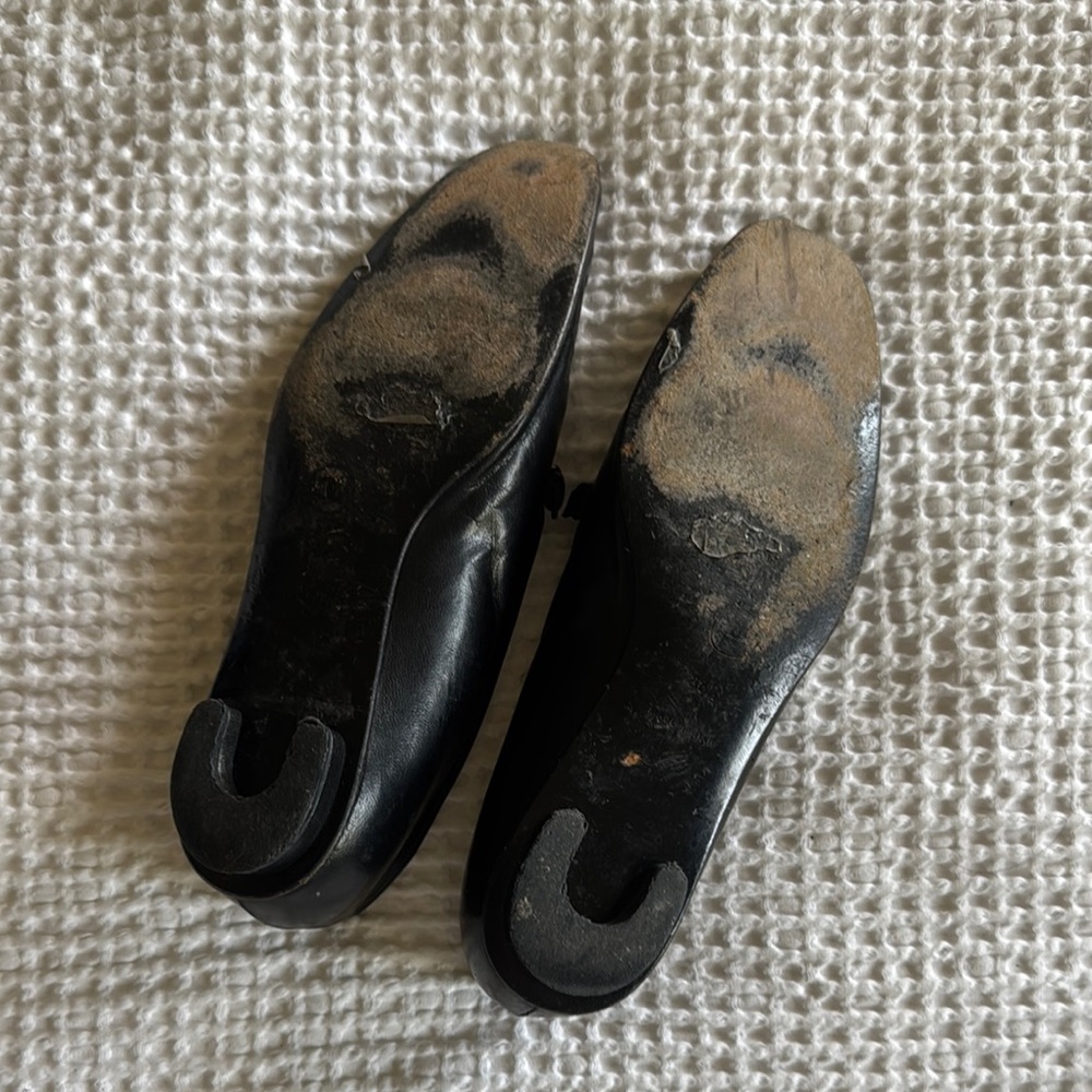 CHANEL Black Leather Loafers Flats - Picture 4 of 4